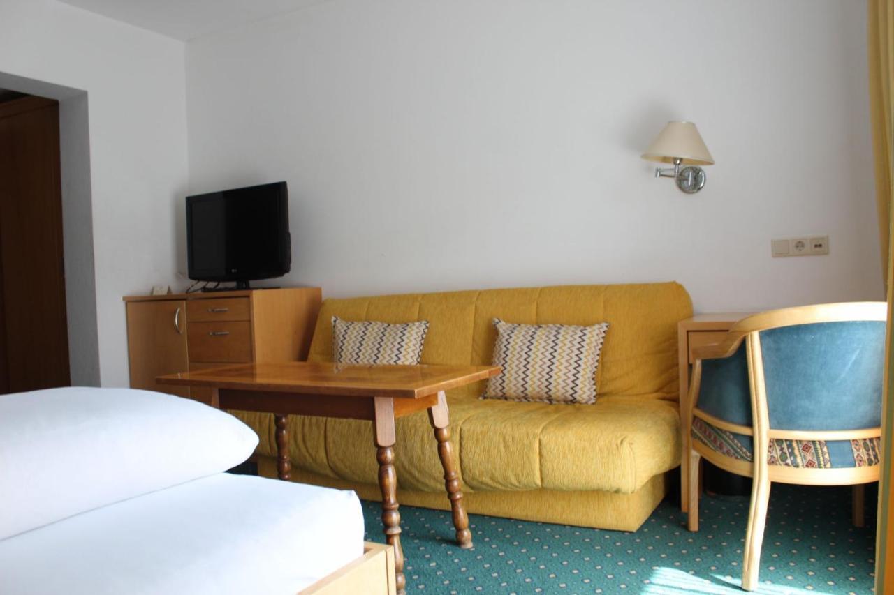 Wanderhotel Garni Cresta 施伦斯 外观 照片
