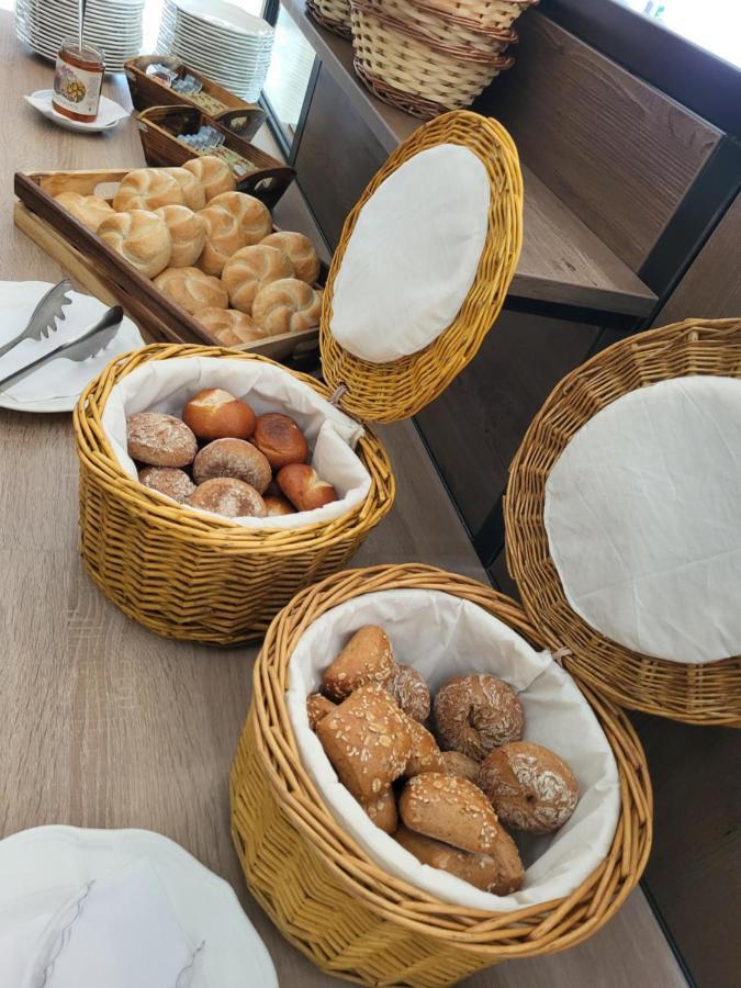 Wanderhotel Garni Cresta 施伦斯 外观 照片